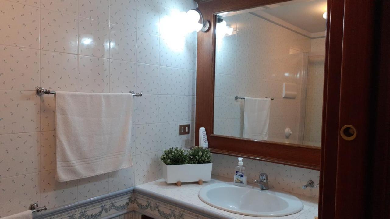 Casa Vacanze Chiara Terrasini Kültér fotó