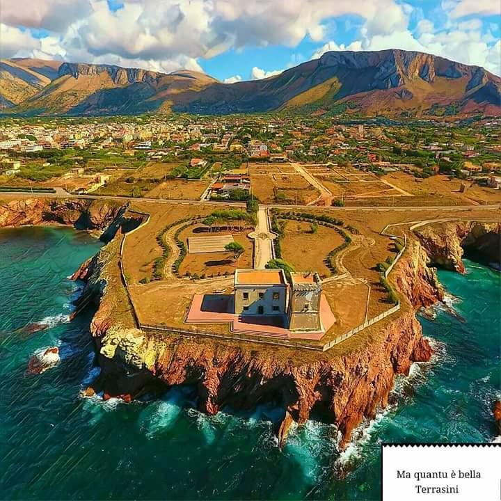 Casa Vacanze Chiara Terrasini Kültér fotó
